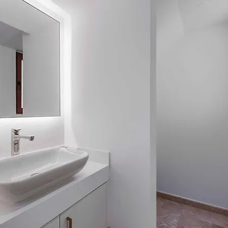 Villa Aphrodite Hills Uj01 *